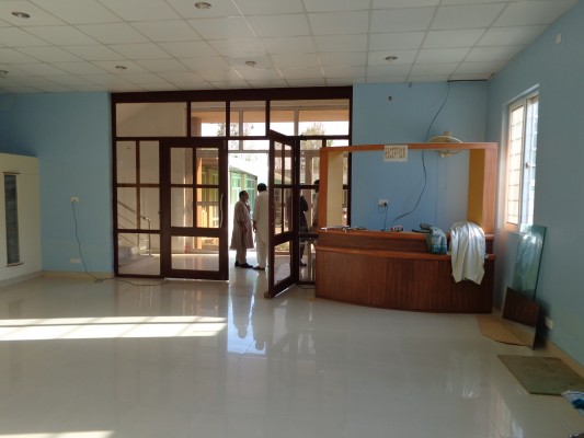Entrance and Reception Ashraf Medical Complex